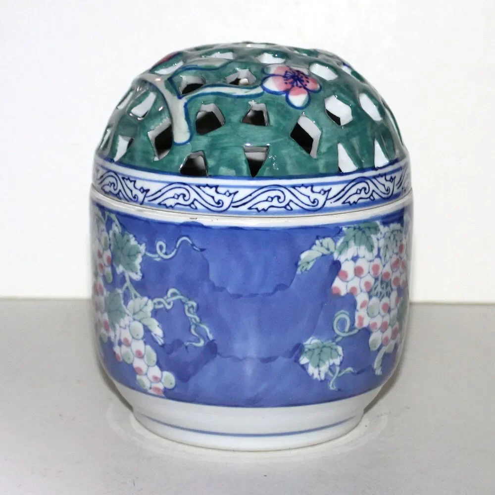 Vintage Large Ceramic Potpourri Container frog vase decor China blue asian lid